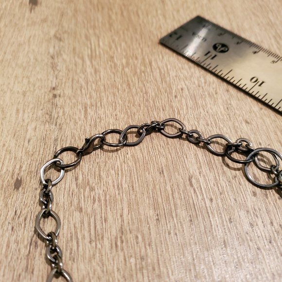 Multi strand metal chained necklace with bead pendants - Picture 4 of 4